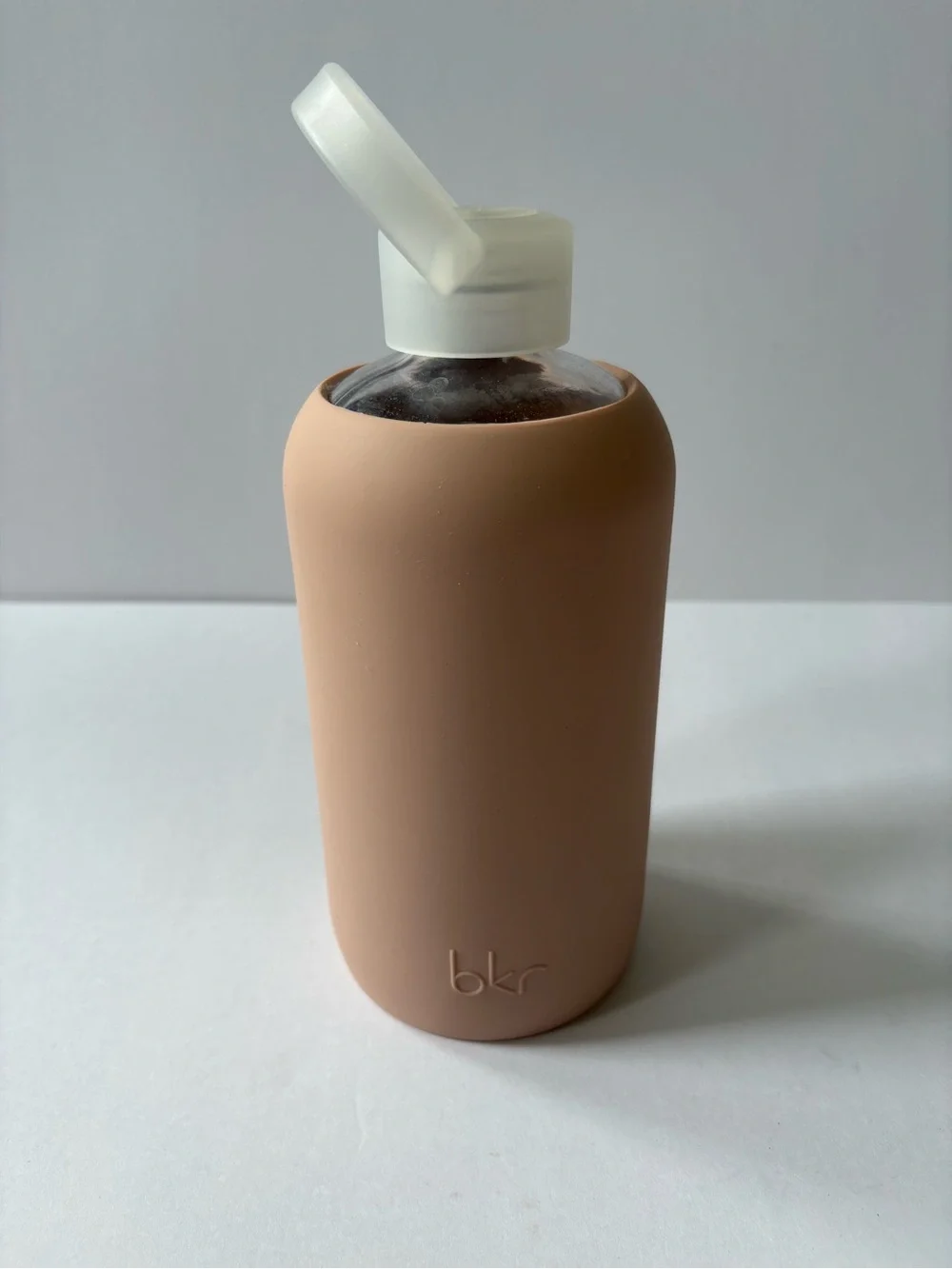BKR Teddy Opaque Blush Beige Glass Water Bottle 16 oz Silicone Cover Travel Hike